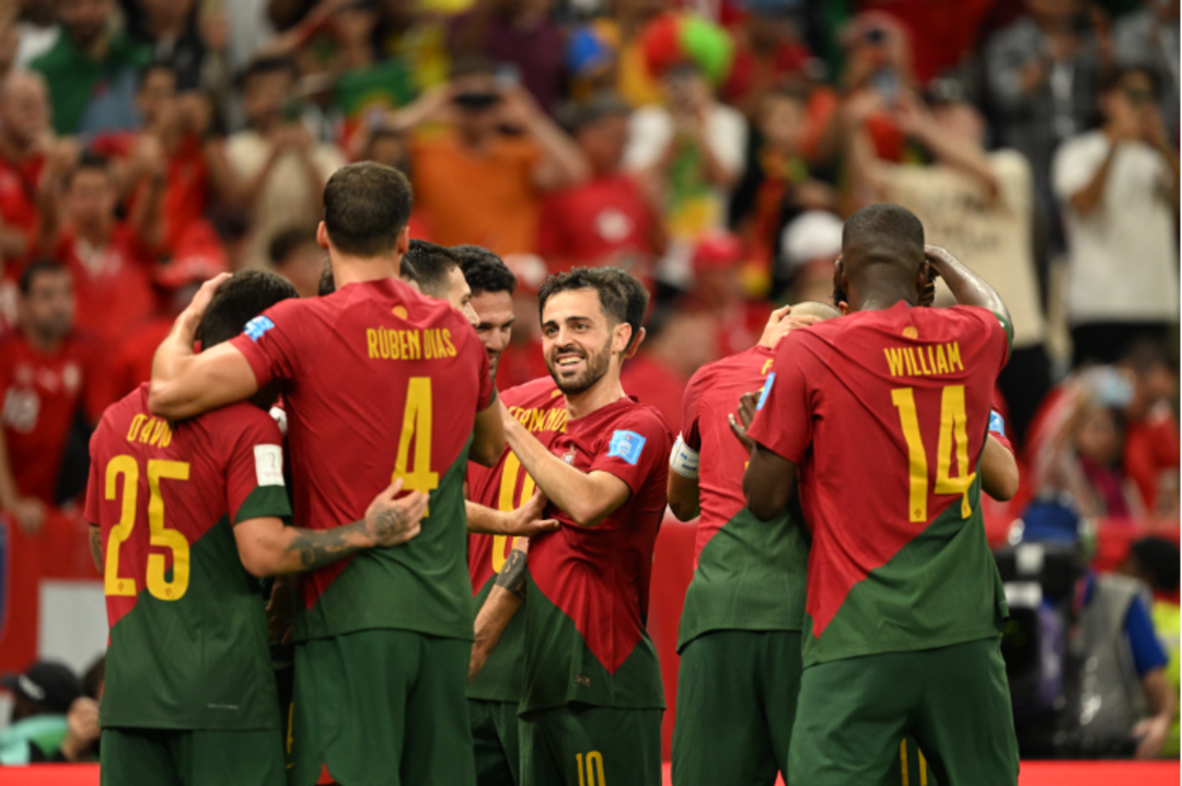 这暴露了球 这暴露了球