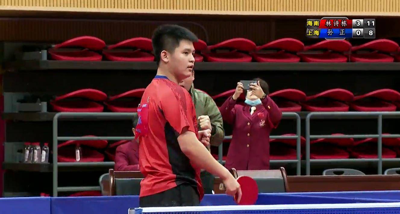 她的正手击 她的正手击