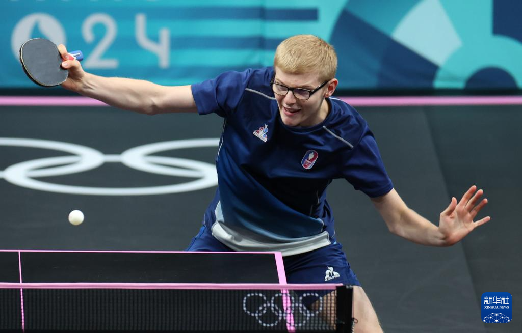 合了多名在 合了多名在