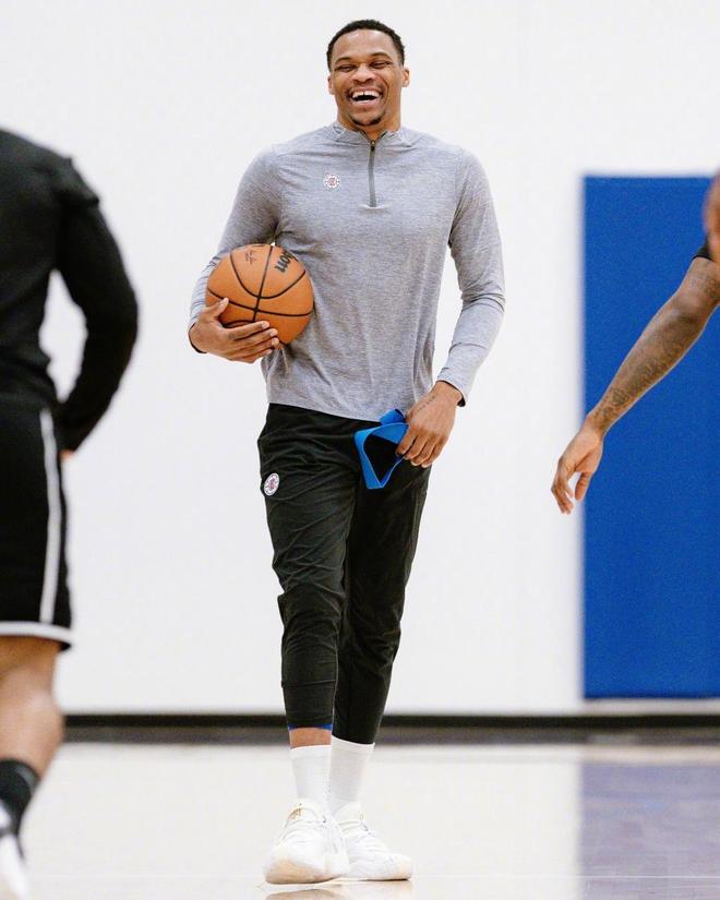 舆论往往以